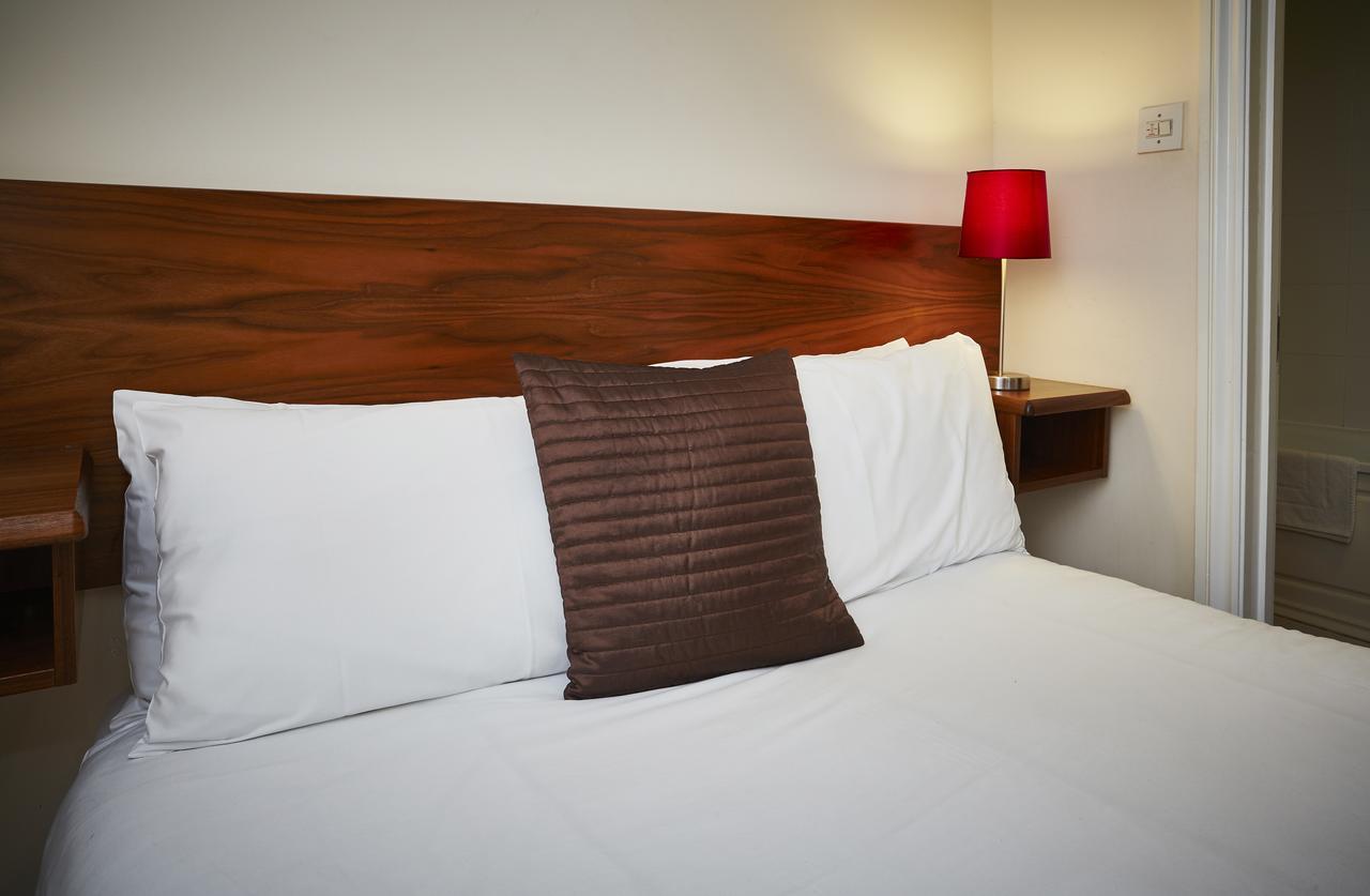 The Terrace Lodge Hotel Yeovil Dış mekan fotoğraf